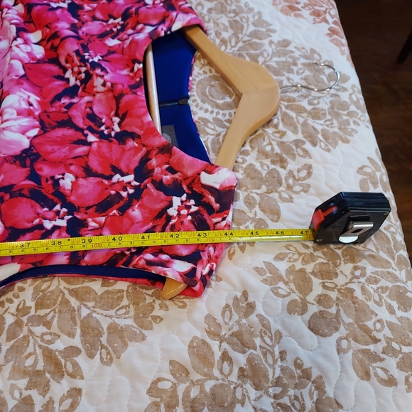 Vince Camuto Floral Sleeveless Dress w/Zipper Back - Picture 11 of 14